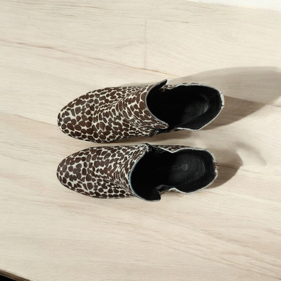 Eric Michael Booties - Picture 3 of 5